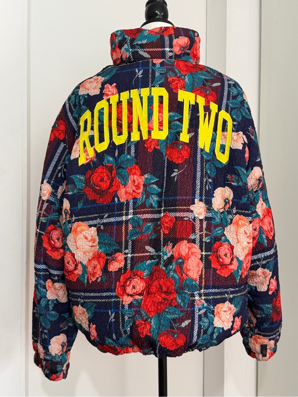 ROUND TWO Crinkle Floral Plaid Puffer Jacket Reversible Logo  Unisex - Size MED